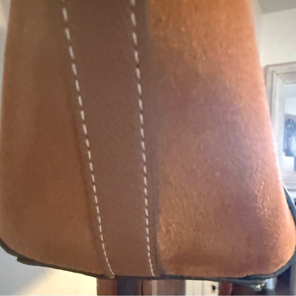 SOLD—Nine West Tan Structured Tote with faux leather Gold Accents- EUC - Picture 5 of 14